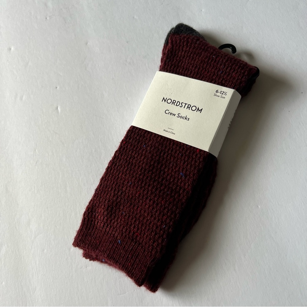 NORDSTROM MENS CREW SOCKS ACRYLIC/WOOL BLEND RED GRAPE HEATHER OS NWT